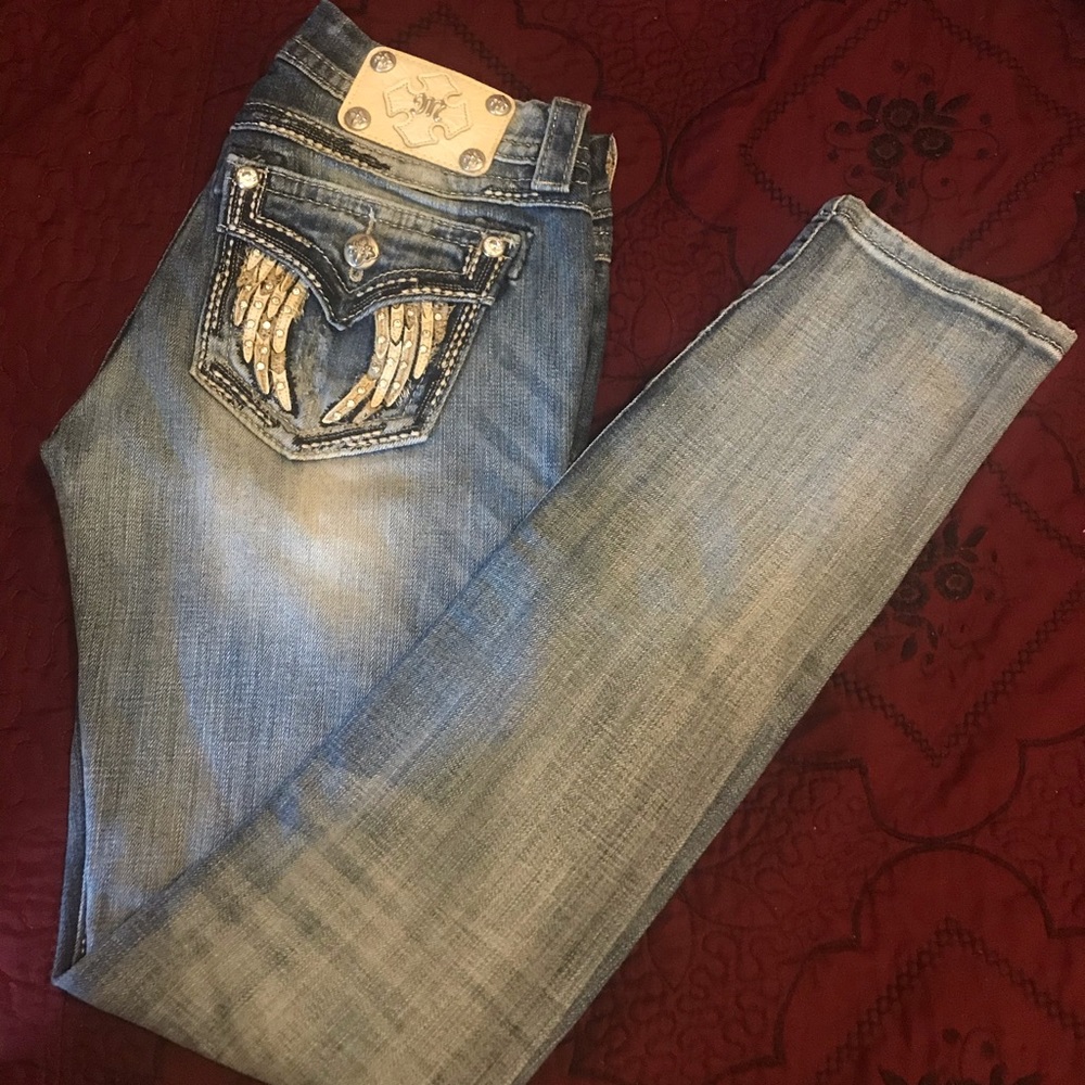 Miss Me Lightly Distressed Skinny jeans 💗